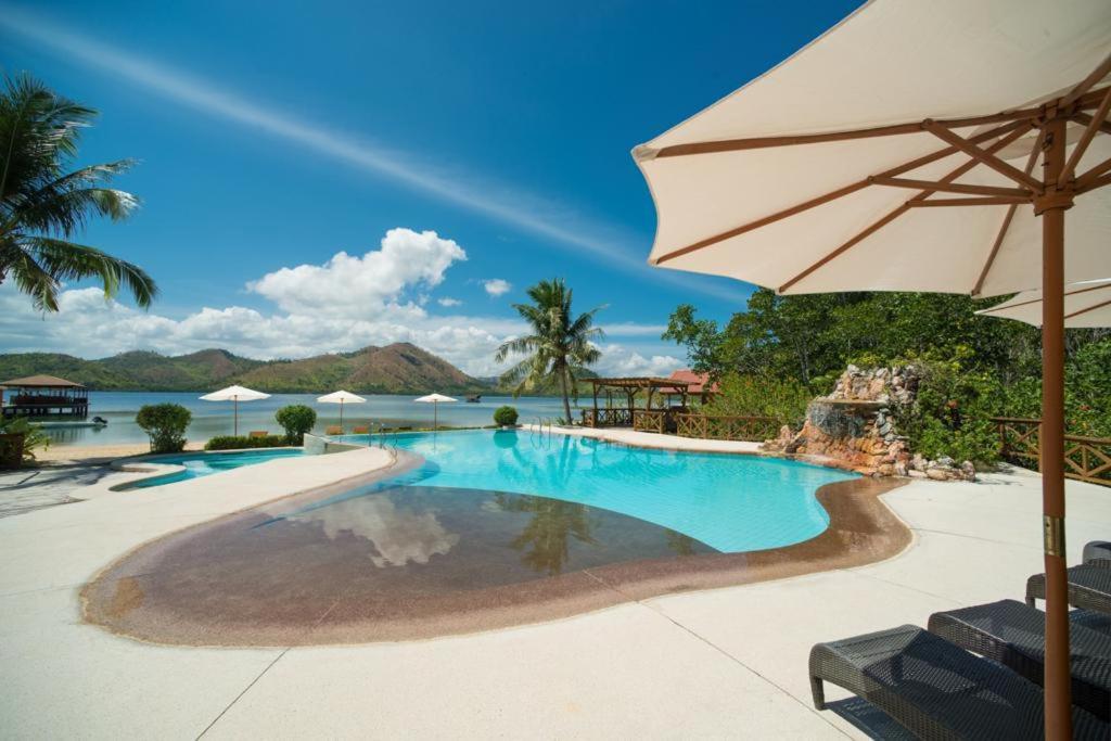 El Rio Y Mar Resort Coron Bagian luar foto