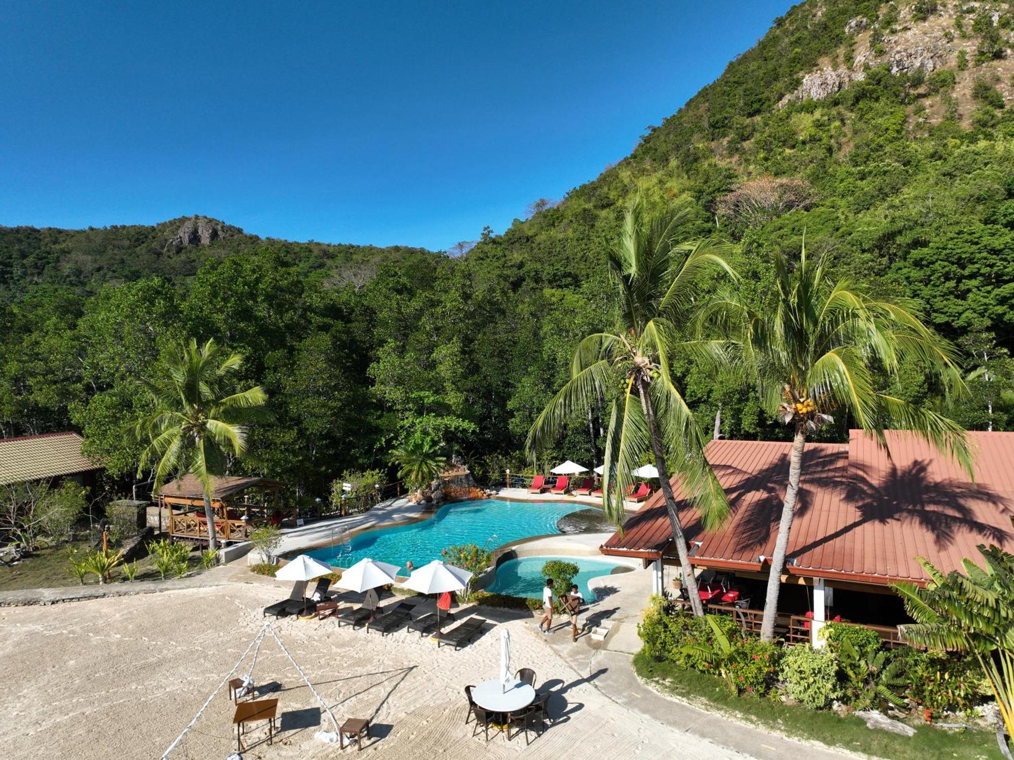 El Rio Y Mar Resort Coron Bagian luar foto